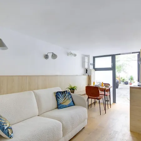 204 Coco - Superb In * Parigi